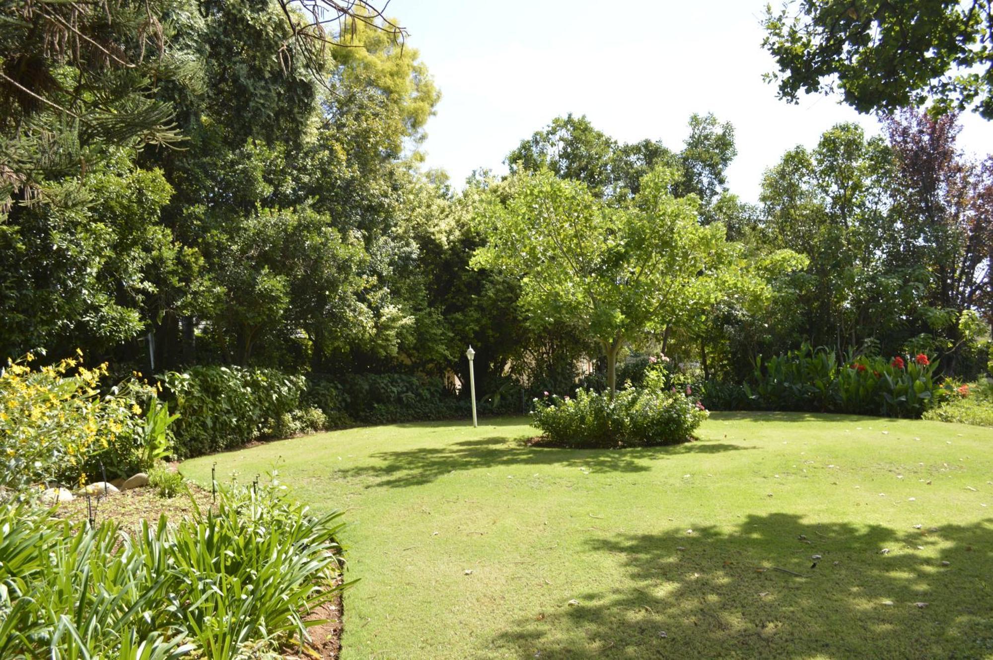 Adley House Bed & Breakfast Oudtshoorn Bagian luar foto