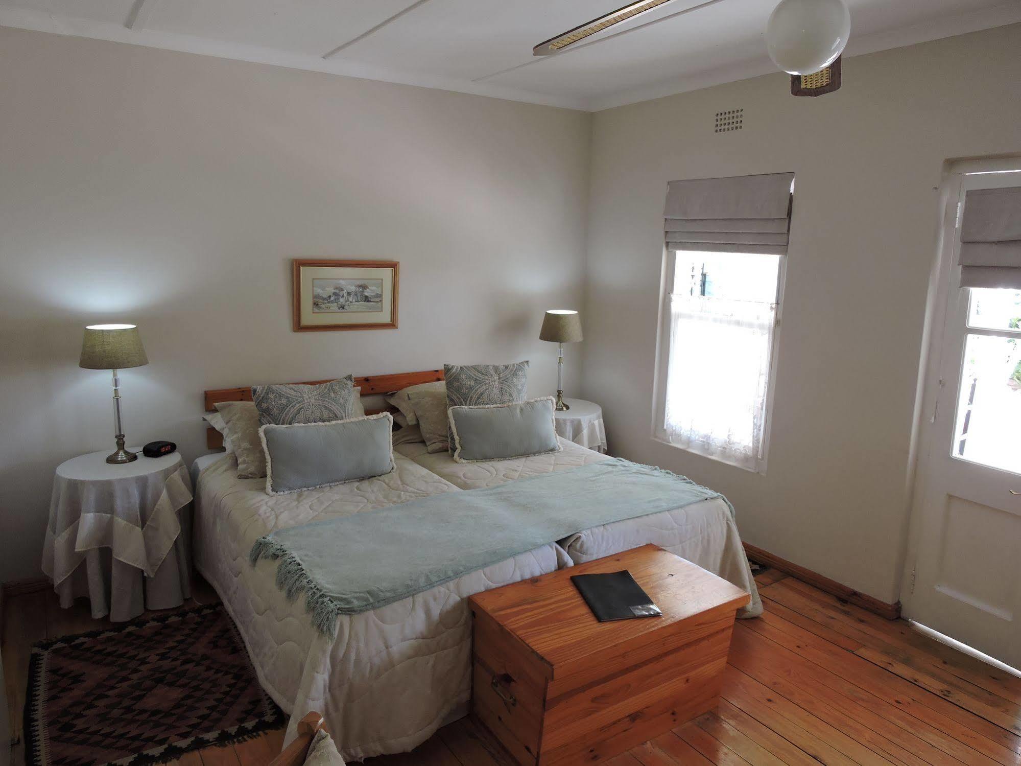 Adley House Bed & Breakfast Oudtshoorn Bagian luar foto