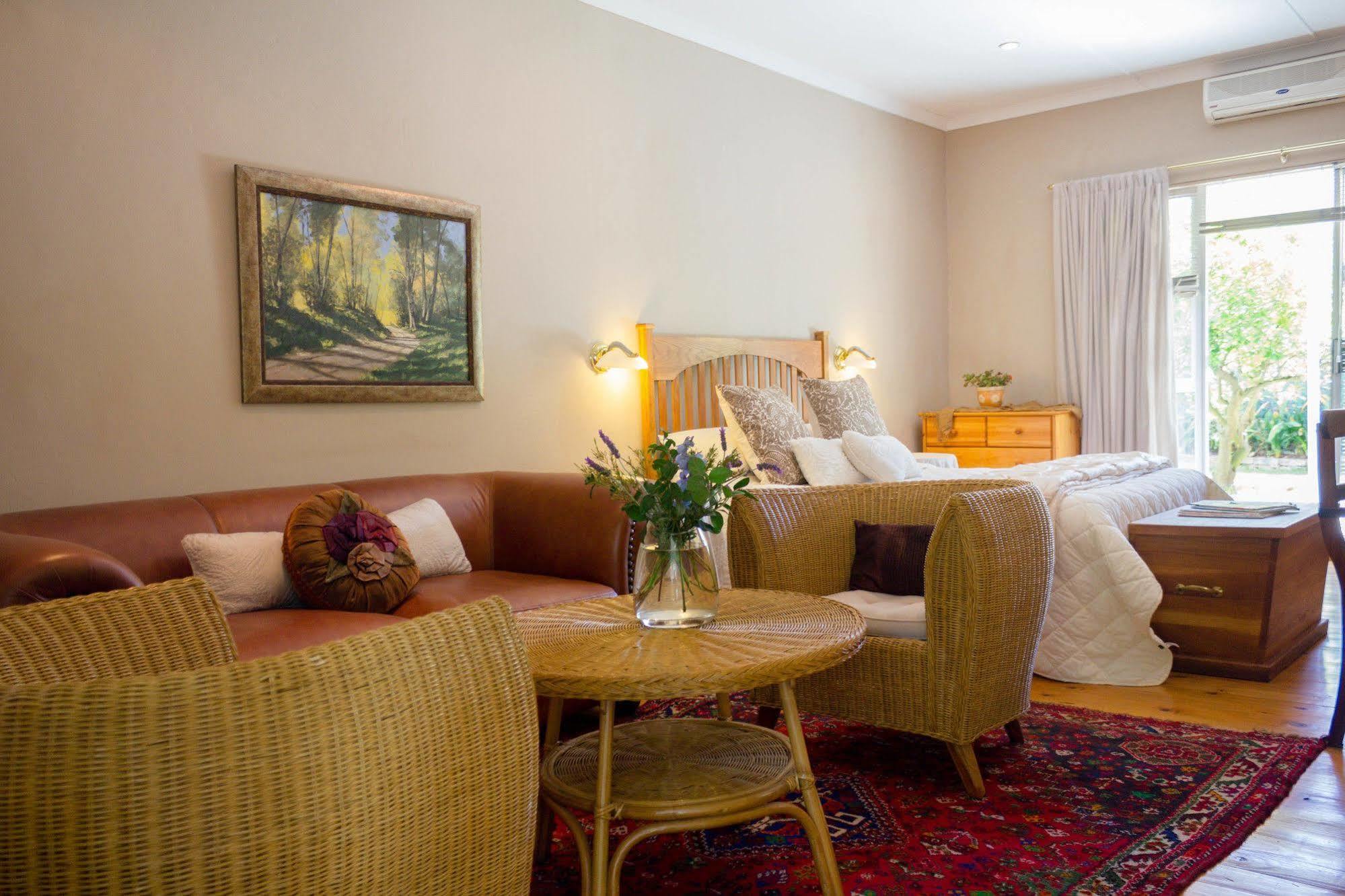 Adley House Bed & Breakfast Oudtshoorn Bagian luar foto